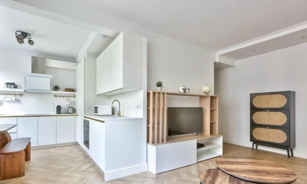 Apartment Luxueux 3 Pers 17 Paris